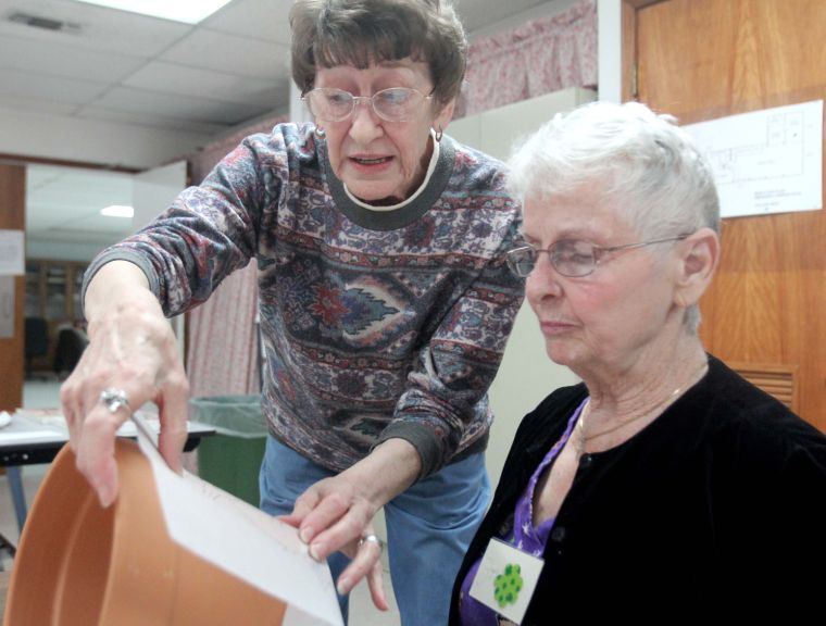 Communities - Decorative/Folk Art Beginner Painting Class